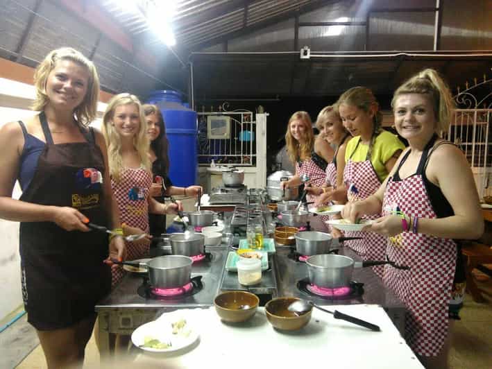 Krabi: Unveiling Thai Flavors by Night at Smart Cook School - Welcome Refreshments and Thai Cuisine Basics