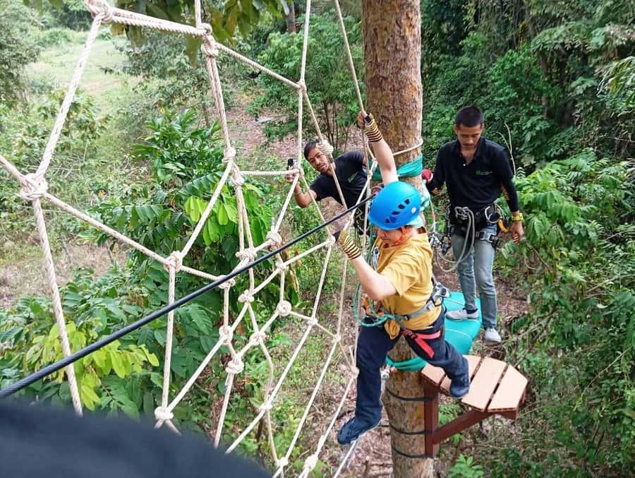 Krabi Zipline adventure - The course flow: 2 zones, 11 ziplines, and up to 17 forest challenges