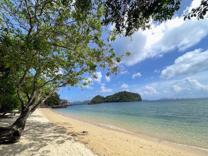 Krabi's Hong Island Speed Boat Blast with 360° Viewpoint - Hong Lagoon: the photo stop that’s worth working for
