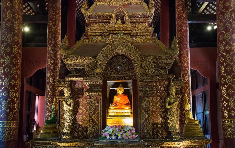 Lanna Heritage Walking Tour: A Journey Through History - Wat Pan Tao: traditional Lanna architecture tied to palace life