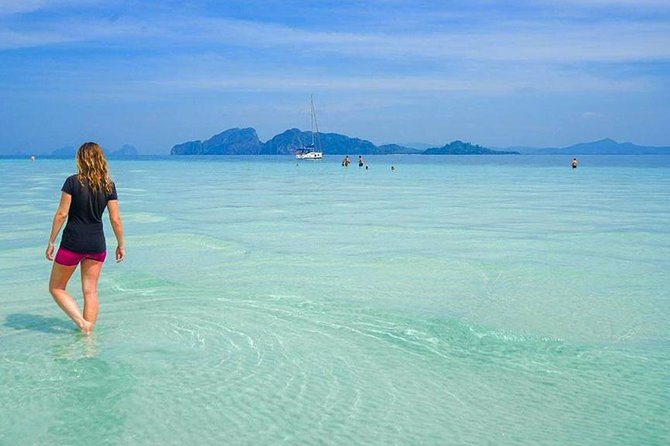 Lanta 4 Islands + Emerald Cave Snorkeling Tour - Stop 4: Ko Ngai Beach lunch with Thai local food