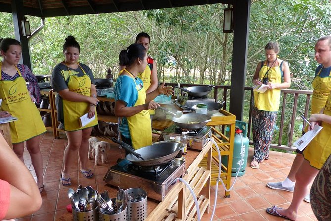 Lanta Thai Cookery School - Learning in a Small Group: Questions, Demos, and a Real Pace