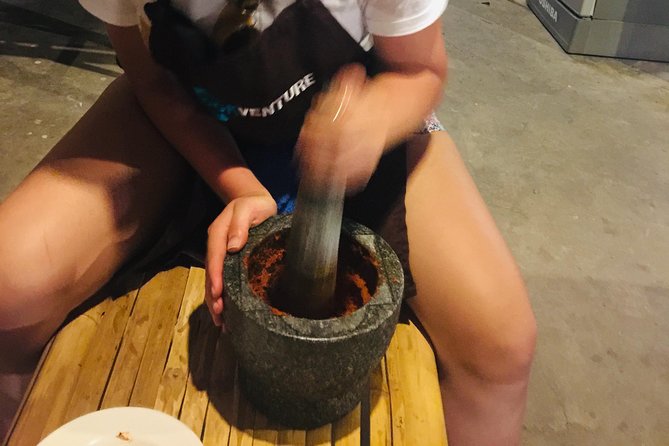 Lean cooking in A Thai atmosphere with Cookventure Home Cooking Studio - Apple’s teaching style: structured steps with real flexibility