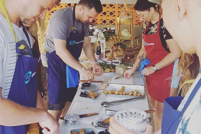 Lean cooking in A Thai atmosphere with Cookventure Home Cooking Studio - First stop: the old-city market (and why it changes your cooking)