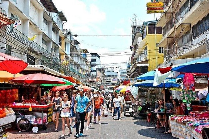 Lights, Camera, Landmark, & Canal: A Picture Perfect Bangkok Tour - Wat Pho and the Reclining Buddha: where size does the talking