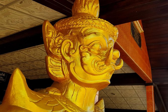Local Temples and Traditional Market - Takuapa Flea Market and Tauala Old Town: The Fun, Smell, and Snack Part
