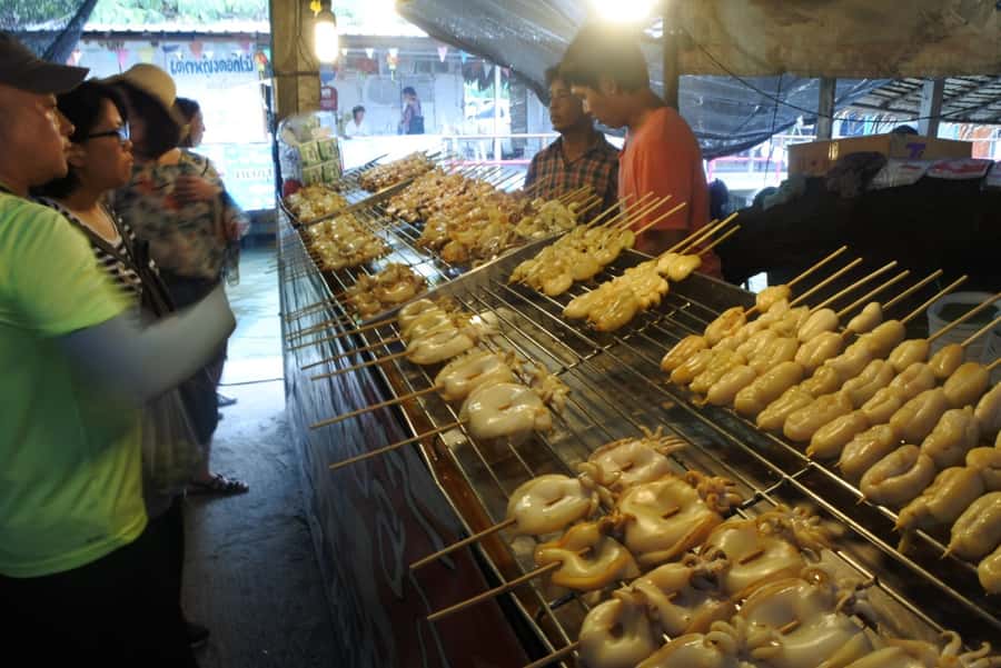 Local Weekend Markets: Khlong Lat Mayom & Chatuchak Tour - Or Tor Kor Market: Where Premium Produce Meets Thai Ingredients Shopping