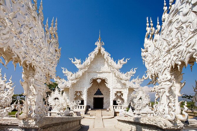 Long Neck Village, White & Blue Temple, Black House Day Tour From Chiang Mai - What This Chiang Rai Day Trip Really Means for Your Day