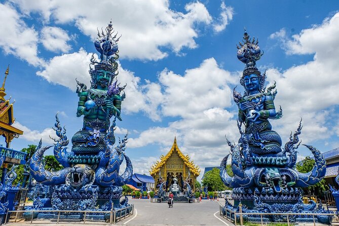 Long Neck Village, White & Blue Temple, Black House Day Tour From Chiang Mai - Baan Dam Black House Museum: When Northern Thai Meets Modern Weird