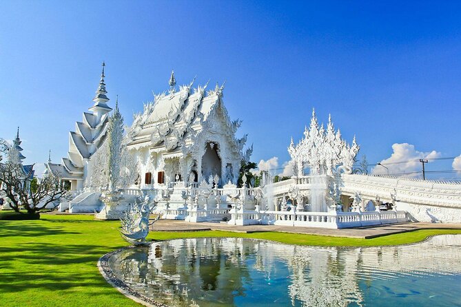 Long Neck Village, White & Blue Temple, Black House Day Tour From Chiang Mai - Getting Off the Road: Pickup, Timing, and Ride Reality