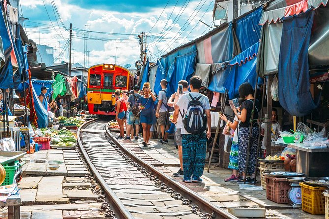 Maeklong Railway & Floating Market Tour (Private & All-Inclusive) - Lunch, Boat Time, and Food Breaks Without the Stress