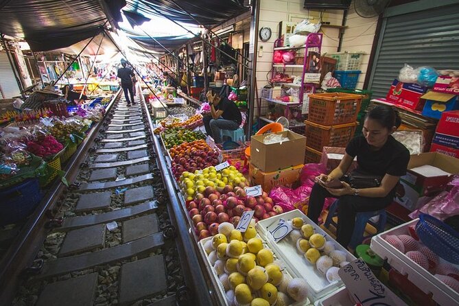 Maeklong Railway Market and Damnoen Saduak Floating Market Tour From Bangkok - Price and value: what $37.60 really buys