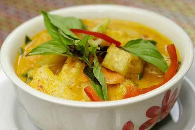 May Kaidee Thai Cooking Class at Bangkok with Pickup - Who should book this cooking class
