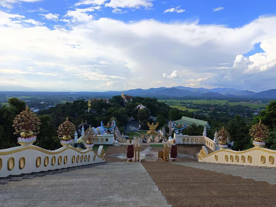 Meditation & Yoga Retreat in Nature - 60 minutes of yoga with real level adjustments