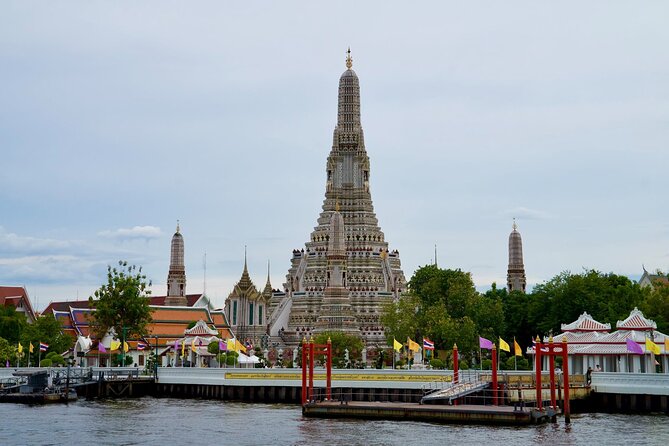 Meridian Sunset Dinner Cruise - Floating Paradise From ICONSIAM Bangkok - Stop 4: Rama VIII Bridge, a modern landmark between the classics