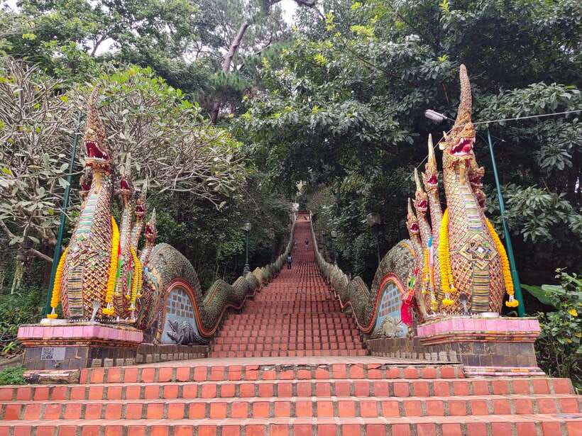 Monk trails hike, Wat Phalat, Monk chanting, Wat Doi Suthep. - Wat Doi Suthep for views (daylight fading into night)