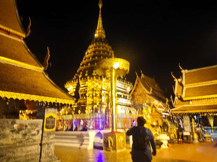Monks chanting, Wat Doi Suthep and Wat Phalad+ Meditation - Starting at Wat Suandok: a royal garden and a relic story