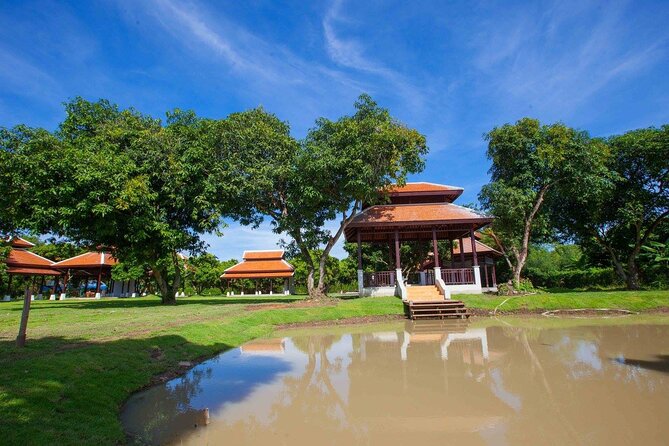 Morning Cooking Class in Traditional Pavilion with Beautiful Garden - Chiang Mai - Morning Start at Tha Phae Gate: Timing and Getting There