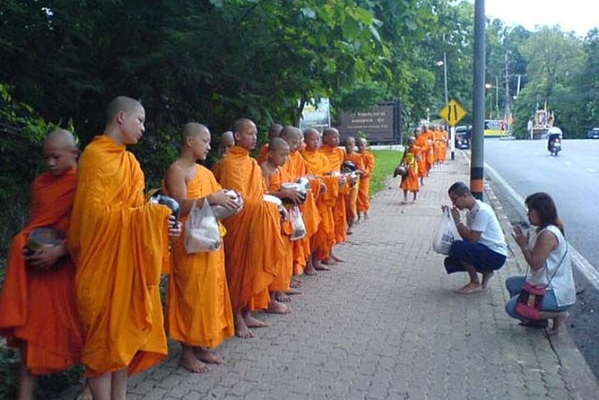 Morning sunrise at Doi Suthep Temple - Key things to know before you go