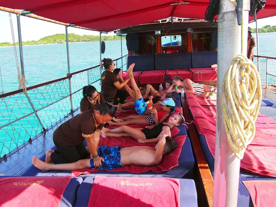 Mu Ko Ang Thong: Private Day Charter in Classic Thai Yacht - Price and value: is $1,524 worth it for a group of up to 6?