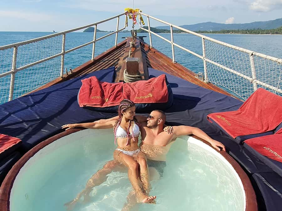 Mu Ko Ang Thong: Private Day Charter in Classic Thai Yacht - Setting off from Koh Samui: a smooth start before the sea