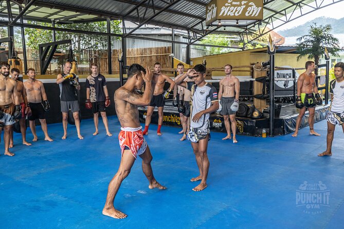 MuayThai Class for Beginners - What Happens First: Gear Check, Bandages, and Coach Setup