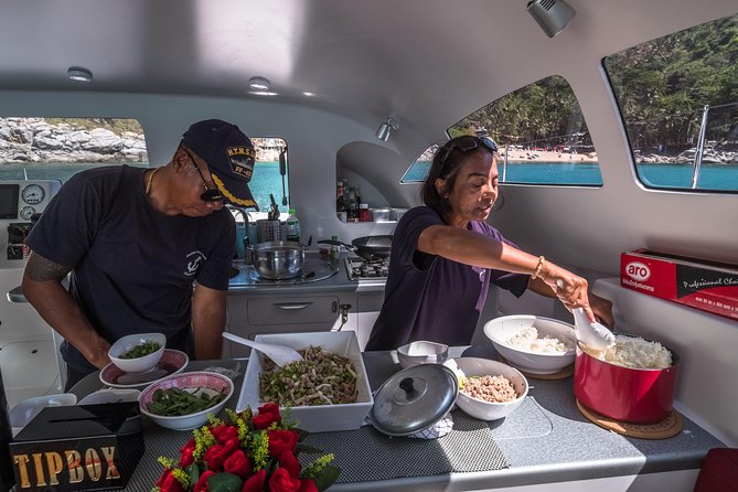 New Power catamaran for Phang Nga and Phi Phi island excursions - A new power catamaran is the point of this trip