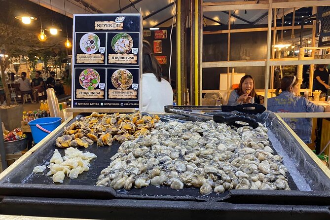 Night life in Bangkok - Jodd Fairs Train Night Market(Joint) - The Guide Factor: When People Mention Kitty and Mayuri, This Is Why