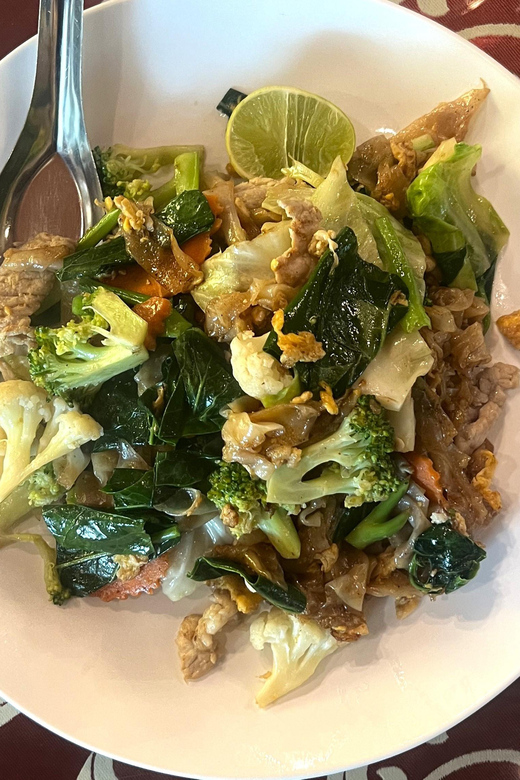 No Diet Club - Local food tour in Bangkok with many tastings - Price and value: is $34 really fair for a Bangkok food tour?