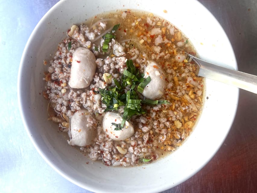 No Diet Club - Local food tour in Bangkok with many tastings - Pad Thai and fried rice: classics that clarify what to look for