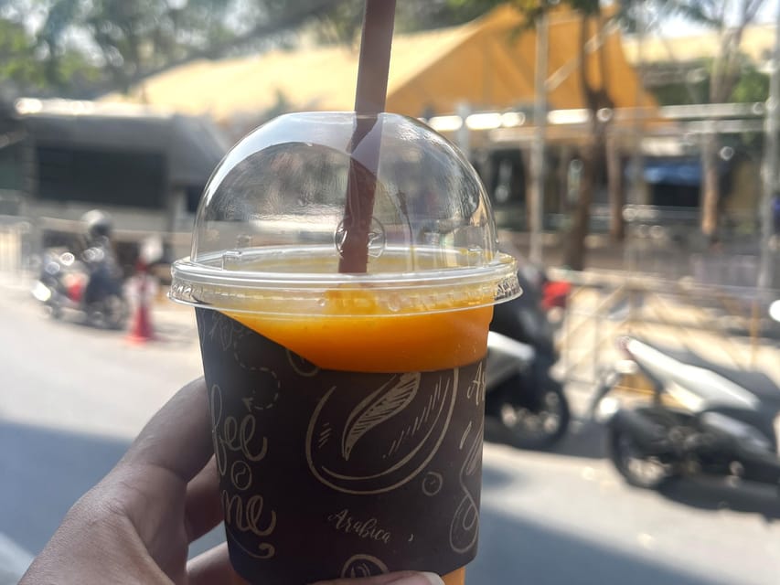 No Diet Club - Local food tour in Bangkok with many tastings - Mango sticky rice: the sweet finish that makes the whole tour click