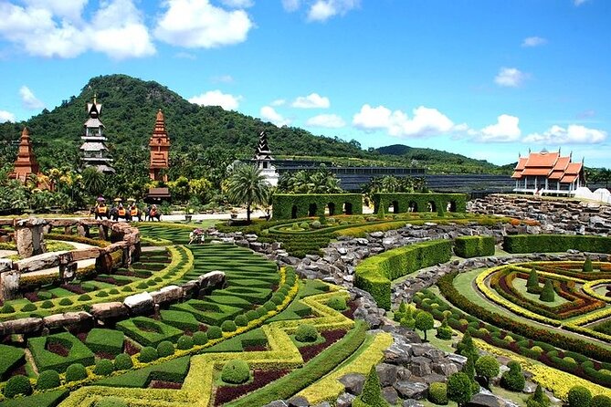 Nong Nooch Tropical Garden Ticket in Pattaya - Dinosaur Valley: the biggest replica moment