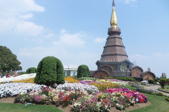 One day Doi Inthanon National Park & Trekking on Kew Mae Pan - Price and logistics: what you’re paying for (and what you’re not)