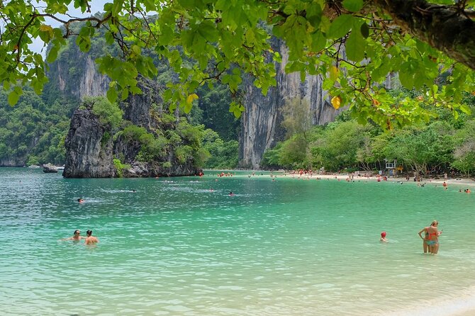 One-Day Tour at Hong Islands by Speedboat from Krabi - Beach Buffet Lunch in Krabi Style: What’s Included and How to Eat Smart