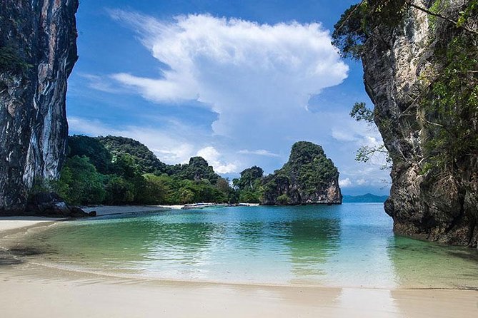 One-Day Tour at Hong Islands by Speedboat from Krabi - Hong Island: The Beach Split, the Lagoon Break, and Your Best Snorkel Chances