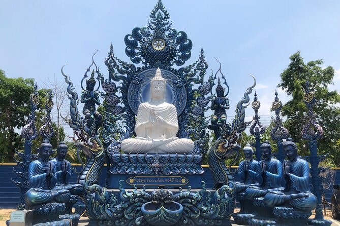 One Day Tour Chiang Rai(White Temple , Blue Temple, Black House) Private Tour - Lunch and Timing: Why Food Matters on a Long Day