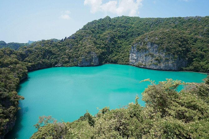 One day trip to Angthong Marine Park by big boat - Koh Mae Ko and the Blue Lagoon Emerald Lake Moment