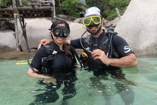 PADI Discover Scuba Diving in Koh Tao - half day and two dives - PADI Discover SCUBA format: a safe taste, not a full certification