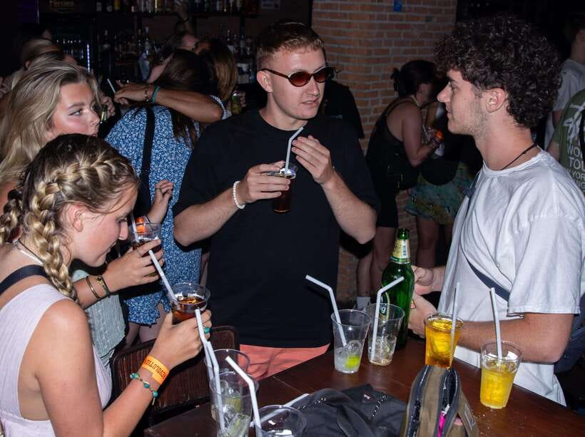 Pai Pub Crawl: The Best Nightlife in Town! - Stop-by-stop: three bar hours, short rides, and a final push to Socool Bar