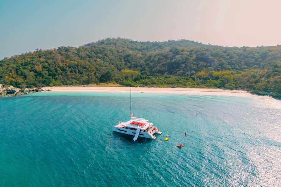 Pattaya: 3-Island Hopping Sunset Yacht & Buffet with Live DJ - Why this Koh Phai–Koh Rin–Monkey Island route feels like more than a cruise