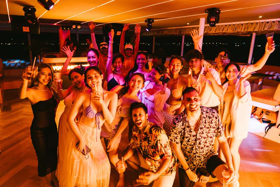 Pattaya: 3-Island Hopping Sunset Yacht & Buffet with Live DJ - Onboard life at sea: welcome mocktail, BBQ lunch, and the floating playground