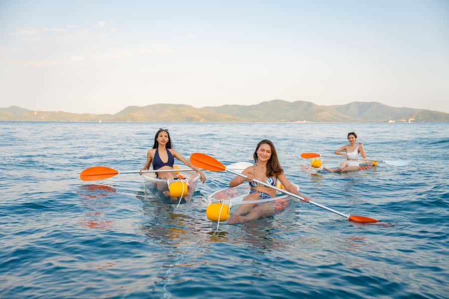 Pattaya: 3-Island Hopping Sunset Yacht & Buffet with Live DJ - Service reality check: what the staff experience can feel like