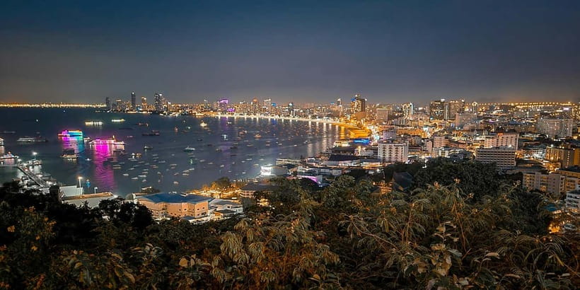 Pattaya: Big Buddha Temple and Night Market Tour - Wat Phra Yai: the Big Buddha you see, then understand