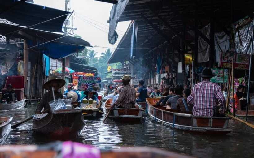 Pattaya: Buddha, Floating Market, Gems Museum Tour & Lunch - Laser Buddha Mountain or Kai Chi Chan: The Part to Confirm
