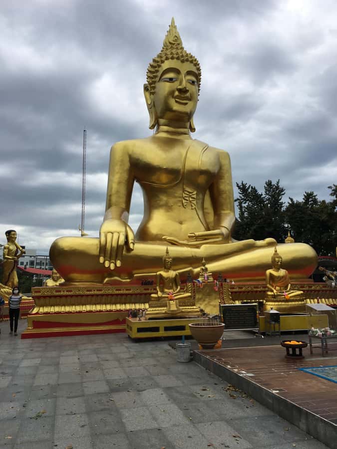Pattaya: Checkout Temple Tour - Khao Chi Chan Buddha: a scenic drive and a calmer feel
