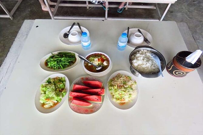 Pattaya: Coral Island-Trip with Lunch and activities your choice by Speed Boat - Thai Set Lunch on Koh Larn: Convenient Fuel for the Afternoon