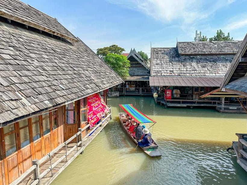Pattaya: Floating Market Tour with Hotel Transfer & Guide - Thai snacks and local dishes: plan on extra spending