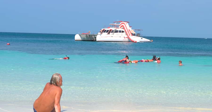 Pattaya: Full-Day 2 Islands Yacht Trip with Lunch and Sunset - Koh Rin: Green Island Time, Wildlife Viewing, and More Water