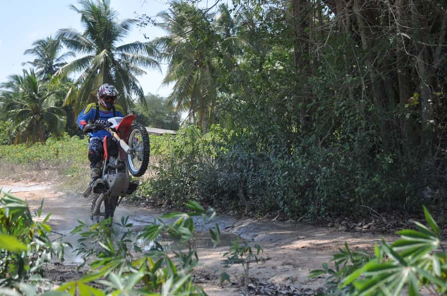Pattaya: Full-Day Guided Enduro Tour with Meal - Chad Nok Dam and the Off-Beaten Detours