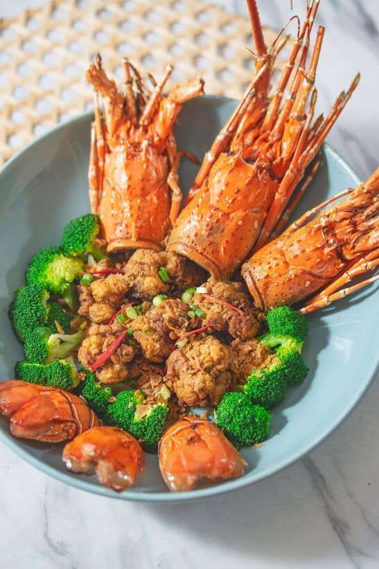 Pattaya: King Seafood Buffet Package - Thai food on the side: when the buffet gets practical for mixed groups